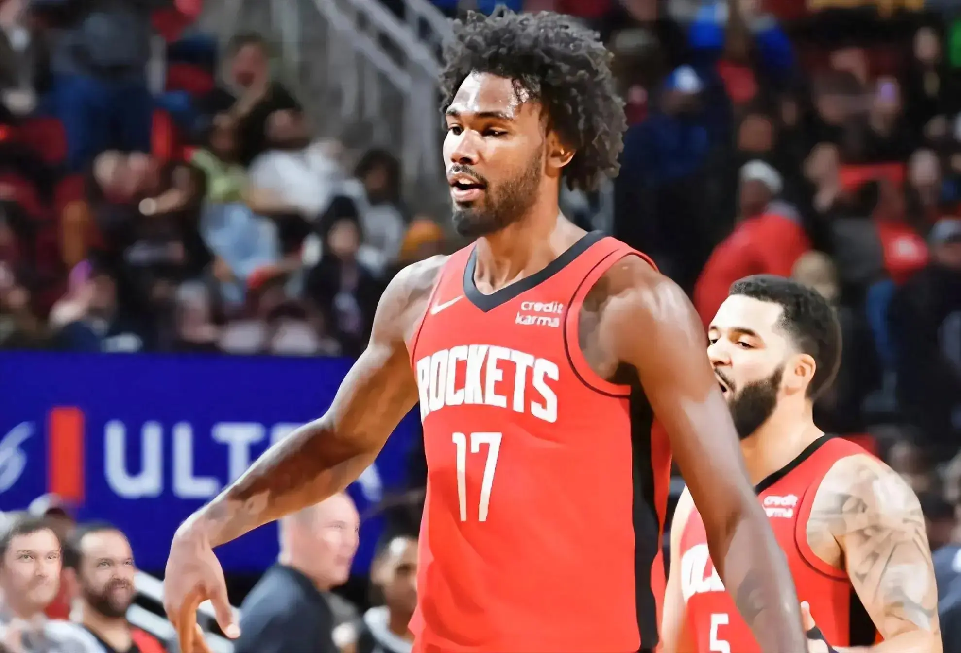 World, 美记请求火, 尽管在季后