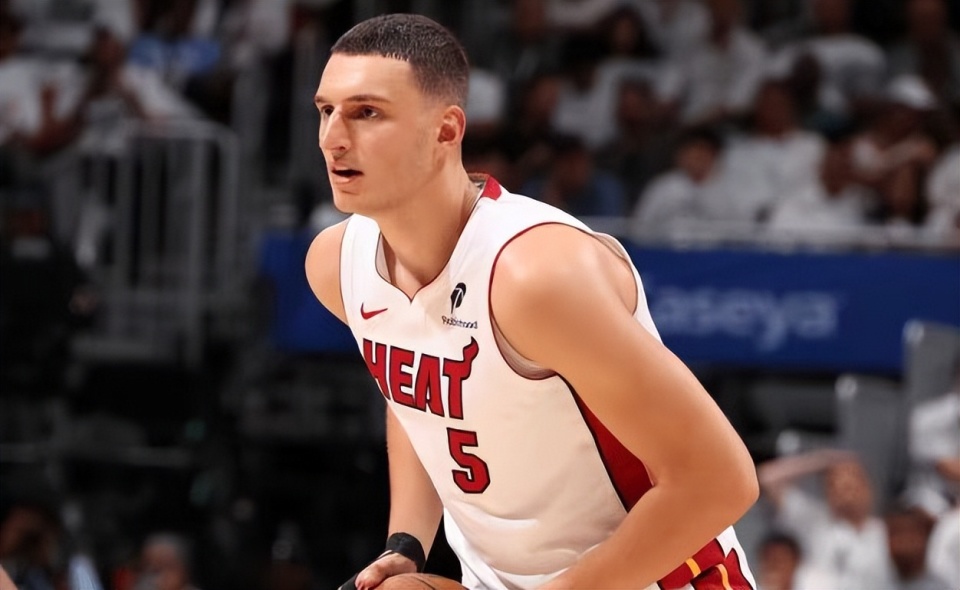 个赛季命中 个赛季命中